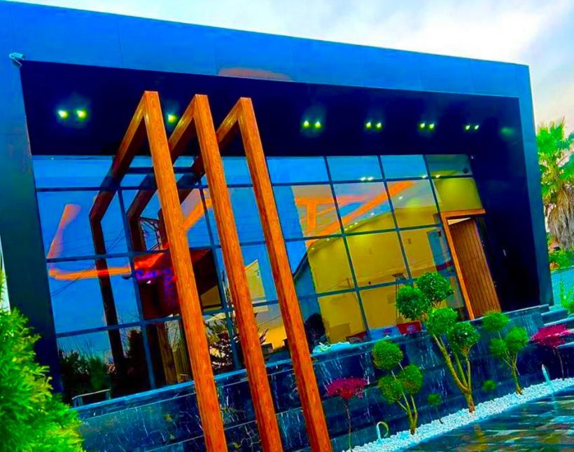 خرید ویلا استخر دار نما مدرن مهندسی ساز | ۲۵۰ متر