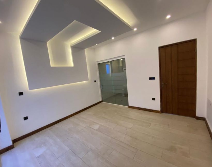 خرید ویلا تریبلکس نما مدرن شهرکی | ۶۰۰ متر