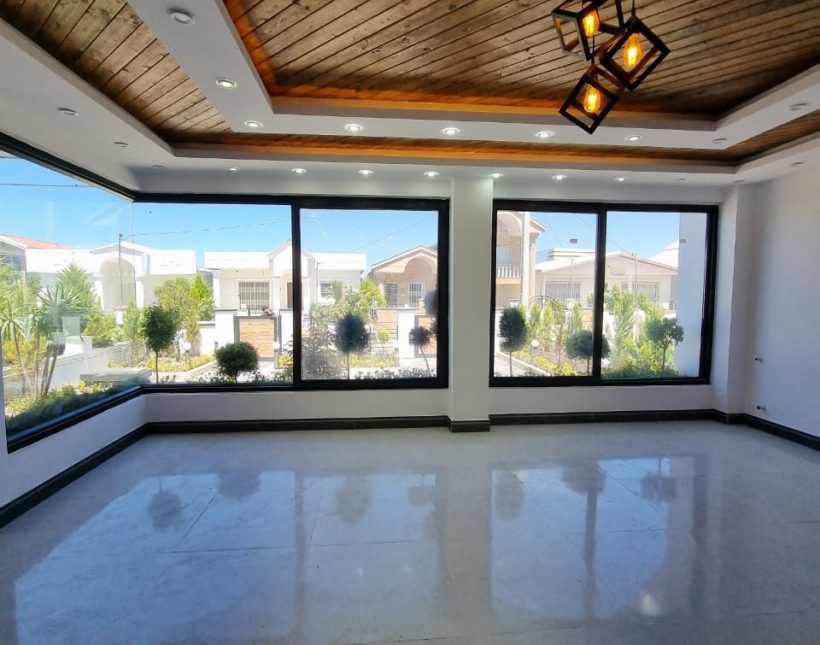 خرید ویلا مدرن ۴ خواب با ویو جنگلی | 270 متر