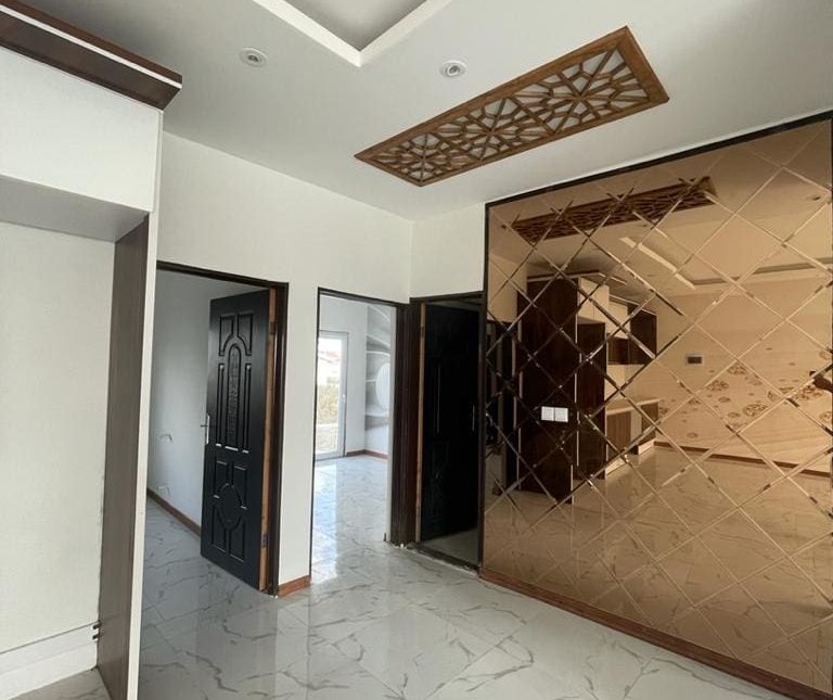 خرید ویلا نما مدرن استخر دار | ۲۵۰ متر