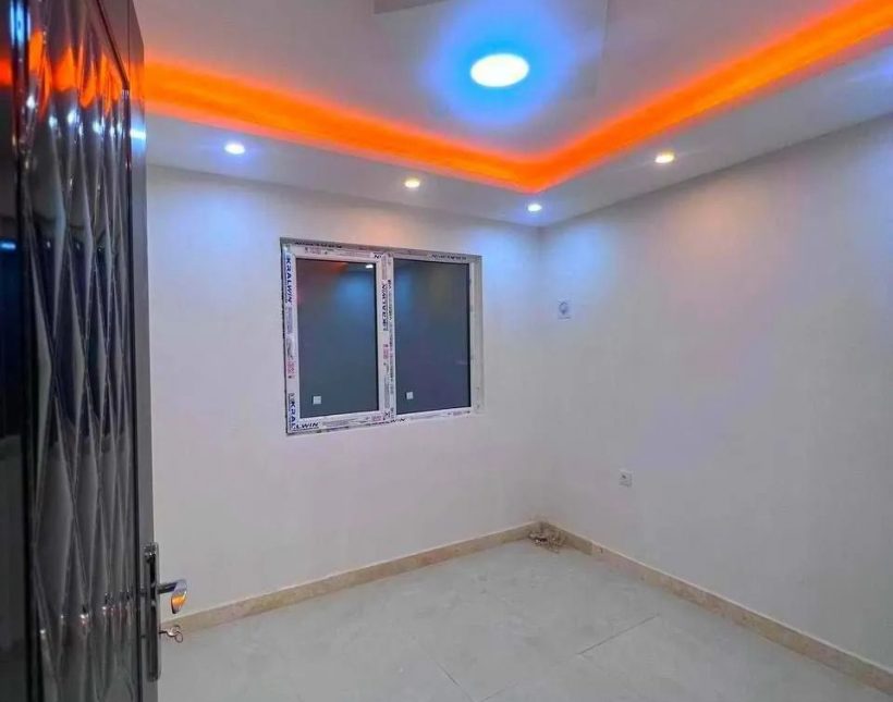 فروش ویژه ویلا نیم پیلوت نما مدرن | 240 متر