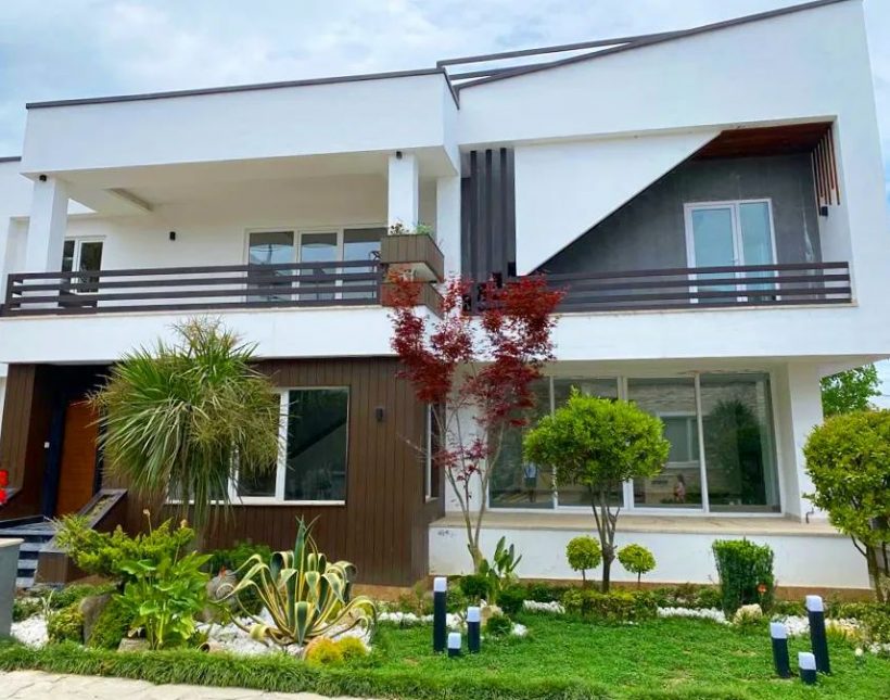 خرید ویلا مهندسی ساز مدارک تکمیل | ۳۸۰ متر