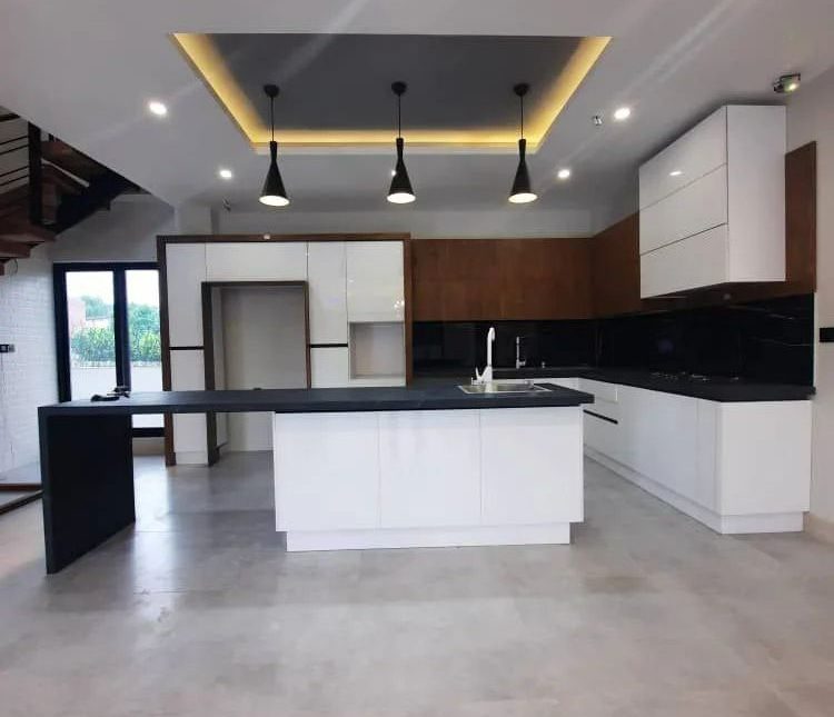 خرید ویلا تریبلکس نما مدرن استخر دار | 300 متر