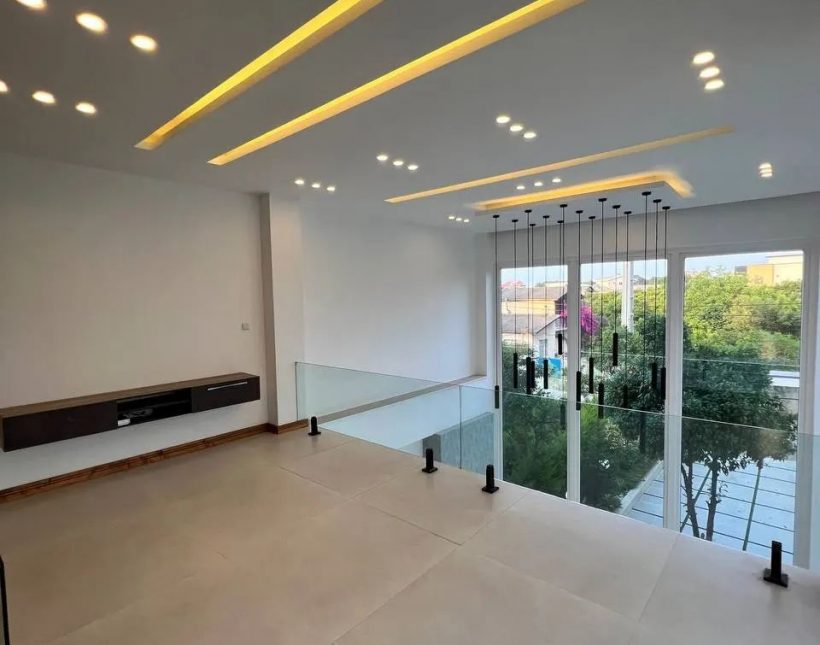 خرید ویلا دوبلکس با استخر نما مدرن | 340 متر