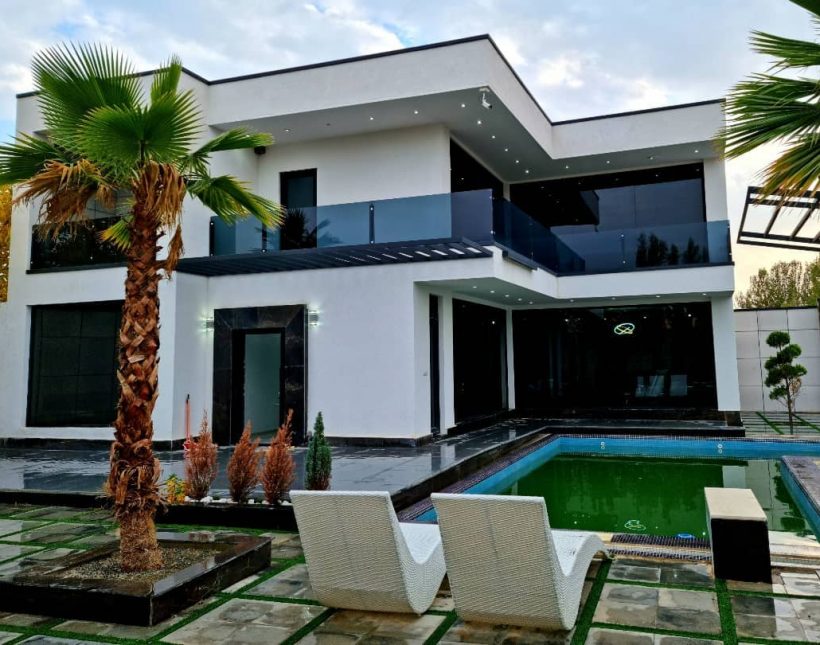 خرید ویلا مهندسی ساز مدرن استخر دار | ۳۷۰ متر