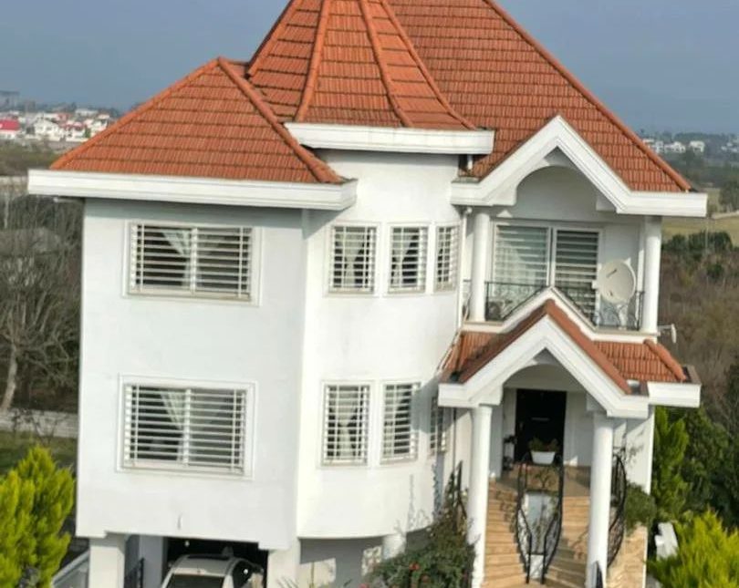 خرید ویلای تریپلکس نما انگلیسی شمال | ۴۲۰ متر