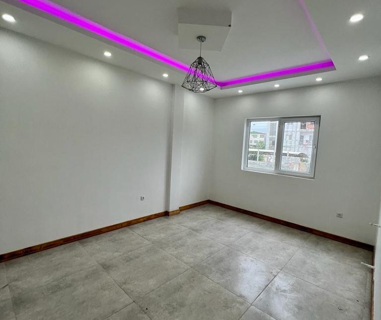 فروش ویلا نما مدرن استخر دار | 270 متر