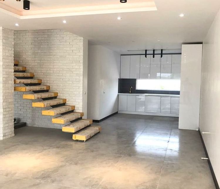 خرید ویلای تریپلکس نما مدرن شهرکی | ۲۹۰ متر