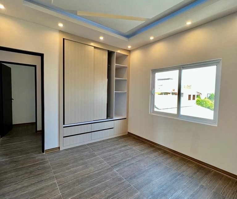 خرید ویلا 260 متری استخر دار نما مدرن | ۲۶۰ متر