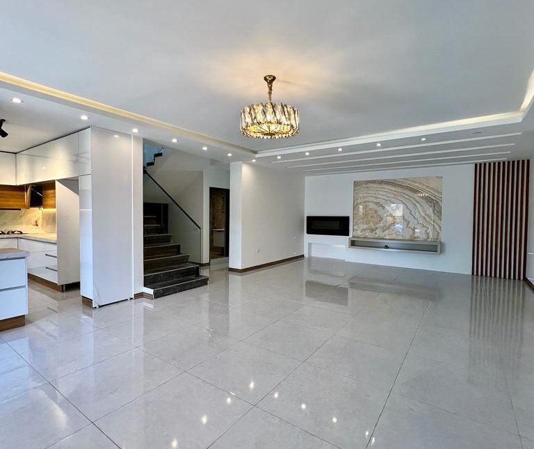 خرید ویلا 260 متری استخر دار نما مدرن | ۲۶۰ متر
