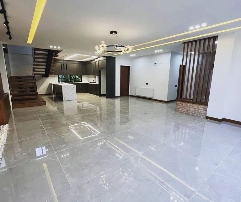 فروش ویلای مدرن 270 متری | 270 متر