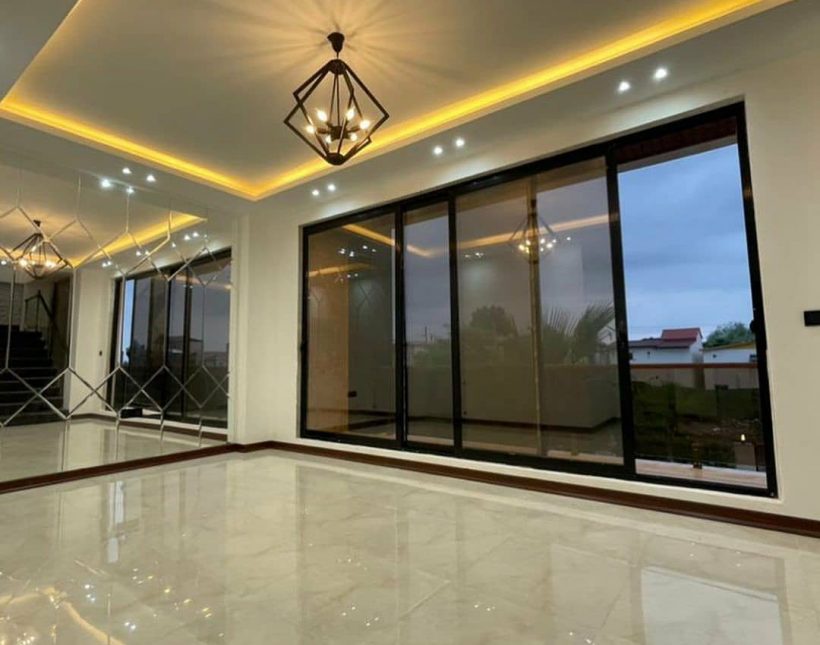 خرید ویلا تریبلکس نما مدرن 300 متری استخر دار شهرکی | 290 متر