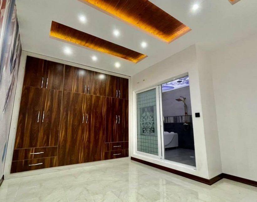 خرید ویلا تریبلکس نما مدرن 300 متری استخر دار شهرکی | 290 متر