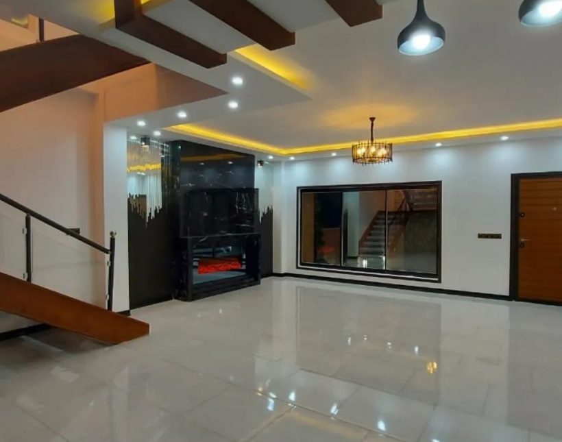 خرید ویلا دوبلکس نما مدرن 240 متری شهرکی استخر داخل | 240 متر