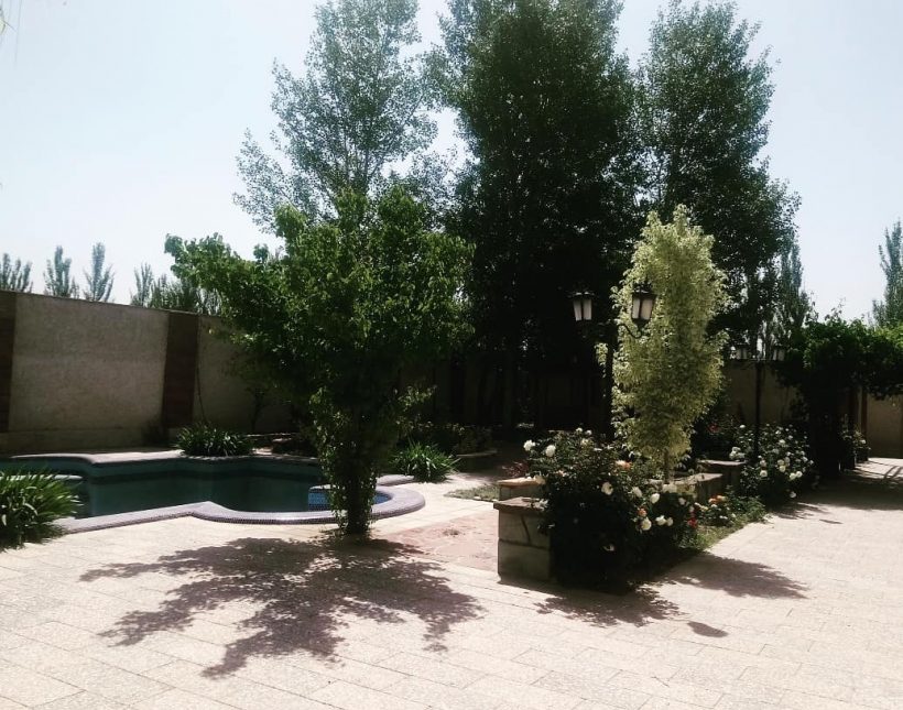 خرید ویلا فلت 400 متری استخر دار در بالا دست جاده | 400 متر