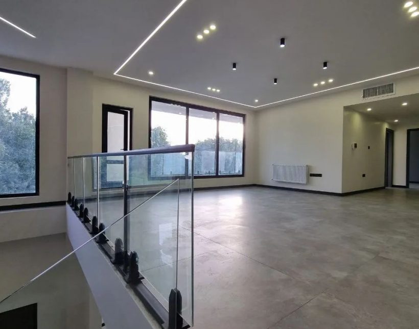 خرید ویلا مدرن 700 متری با استخر 4 فصل و سند تک برگ | 700 متر