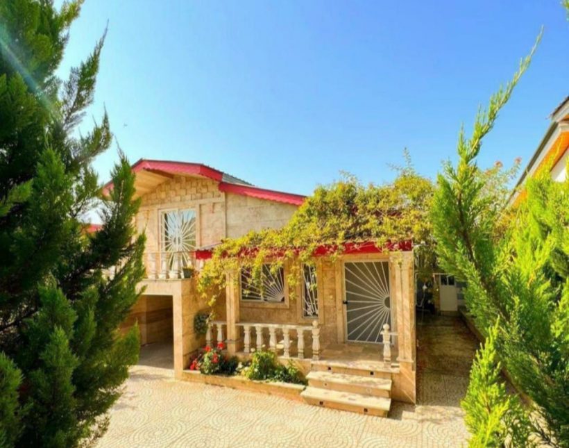 خرید ویلا نیم پیلوت 230 متری نما سنگ منطقه جنگلی سند دار | 230 متر