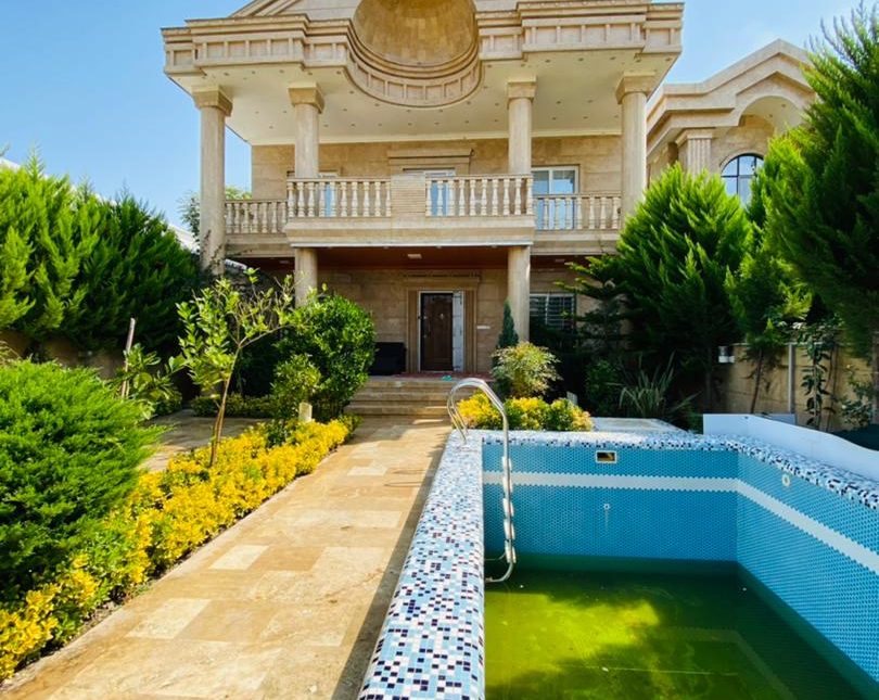 خريد کاخ ویلا استخر دار شیک سند دار | ۳۴۰ متر