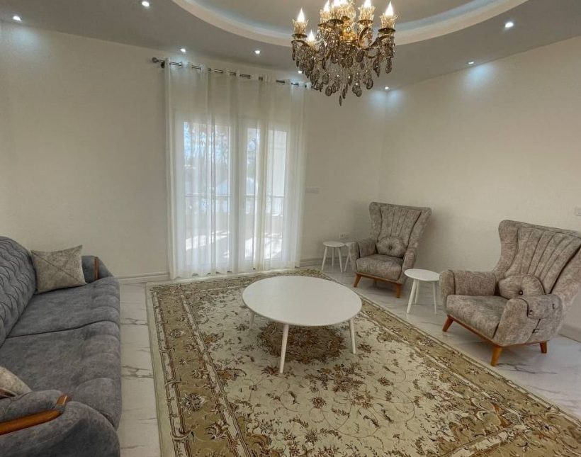 خرید ویلا کلاسیک نما رومی استخردار | ۱۰۰۰ متر