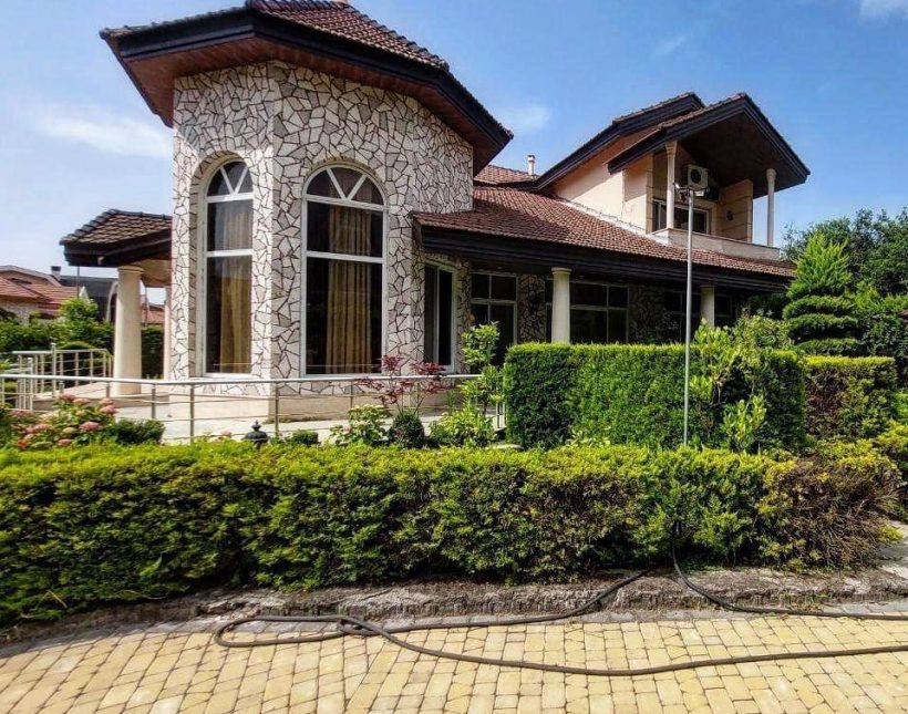 خرید ویلا باغ نما انگلیسی 400 متری شهرک برند | ۴۰۰ متر