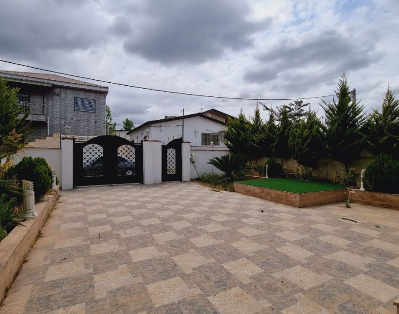 خرید ویلا دوبلکس رومی سند تک برگ نزدیک جنگل | 330 متر