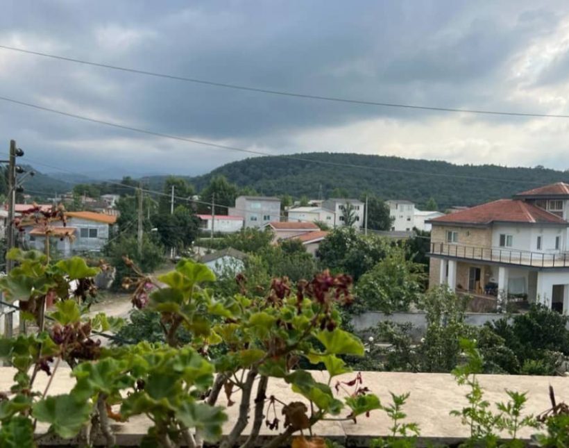 خرید ویلا نما سنگی 400 متری منطقه برند سند تک برگ در نور | ۴۰۰ متر