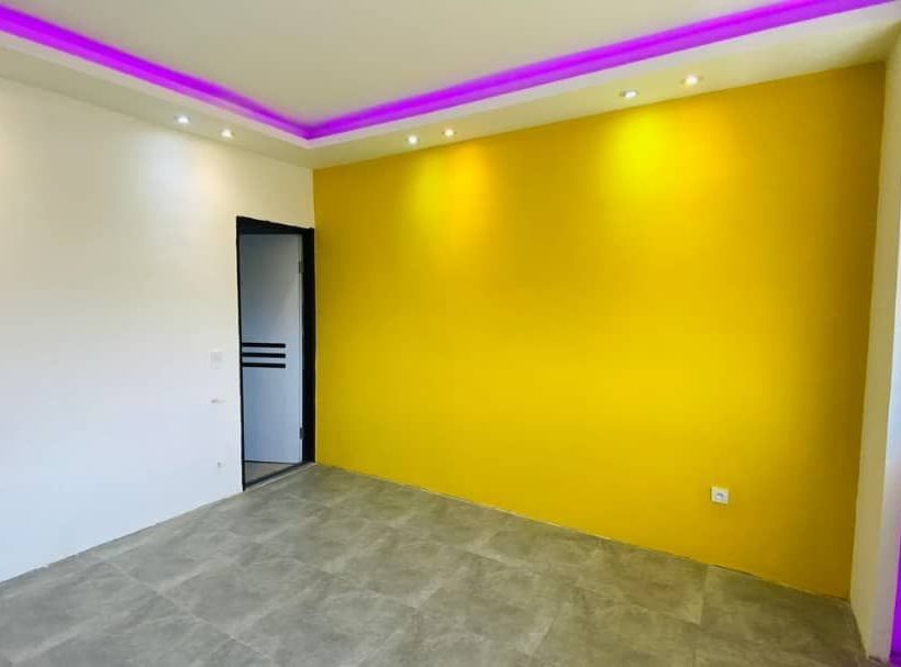 خرید ویلا 250 متری نما مدرن داخل بافت | ۲۵۰ متر