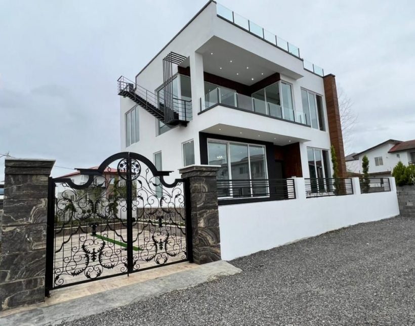خرید ویلا 300 متر نما مدرن سند دار | ۳۰۰ متر
