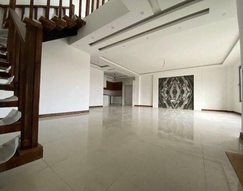خرید ویلا 300 متری نما مدرن سند دار | ۳۰۰ متر