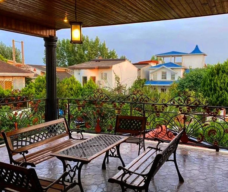 خرید ویلا نیم پیلوت نما کلاسیک شیک در چمستان | 400 متر