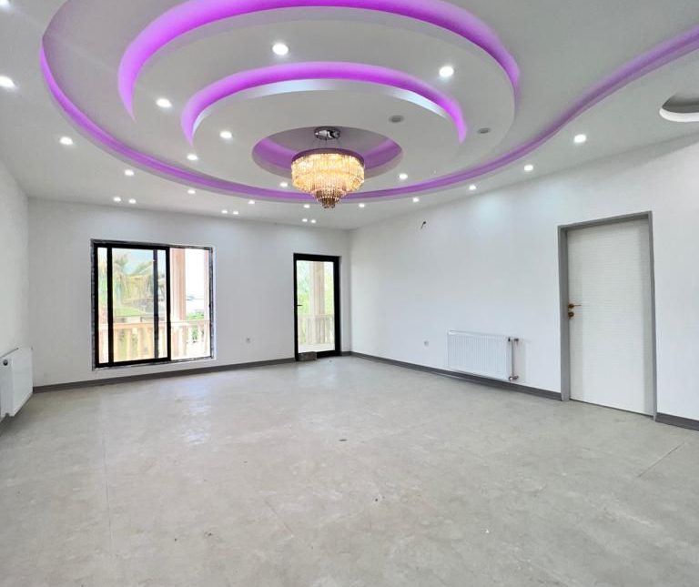 خرید ویلا نما سنگ 500 متری سند دار | ۵۰۰ متر