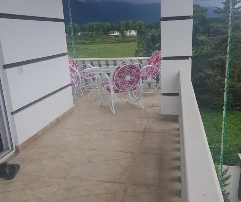 خرید ویلا 270 متری شهرکی مبله سند دار | 270 متر