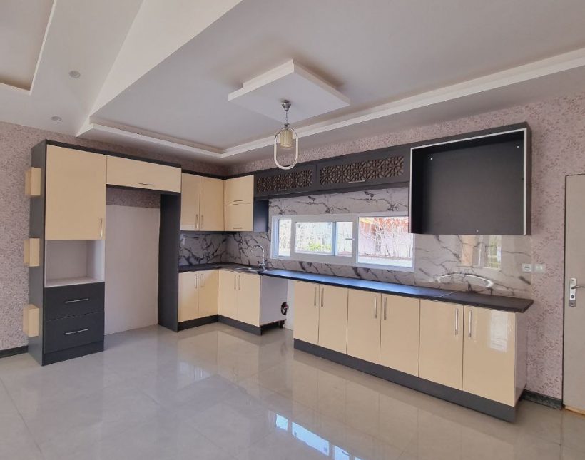 خرید ویلا نیم پیلوت سند تک‌ برگ شهرکی منطقه برند جنگلی | 270 متر