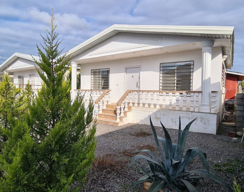 خرید ویلا 200 متری جنگلی مبله سند دار | 200 متر