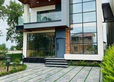 خرید ویلا 300 متری نما مدرن شهرکی | 300 متر