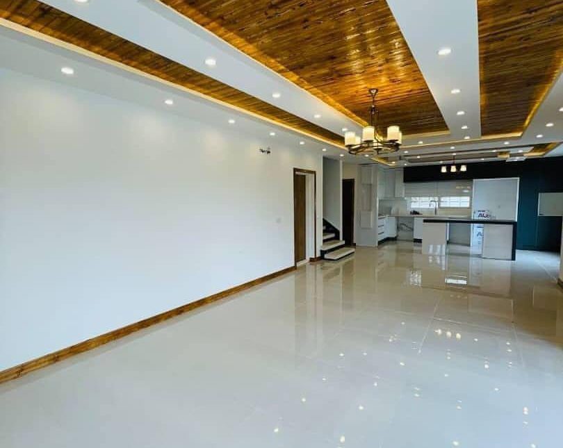خرید ویلا تریبلکس نما سنگ 320 متری با سند تک برگ | 320 متر