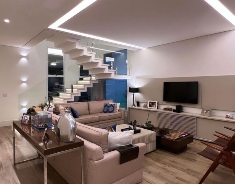 خرید ویلا مدرن 700 متری استخر دار مهندسی ساز | ۷۰۰ متر