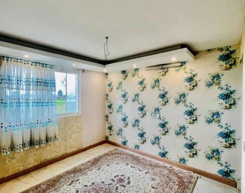 فروش ویلا نیم پیلوت 250 متری نما رومی سند دار | 250 متر