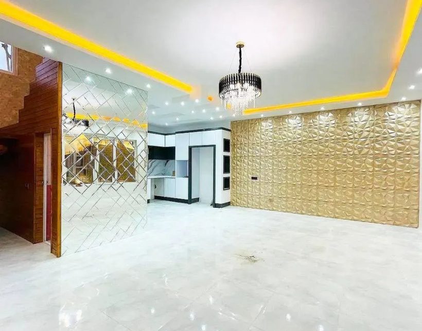 خرید ویلا شهرکی و مدرن 300 متری مدارک کامل | ۳۰۰ متر