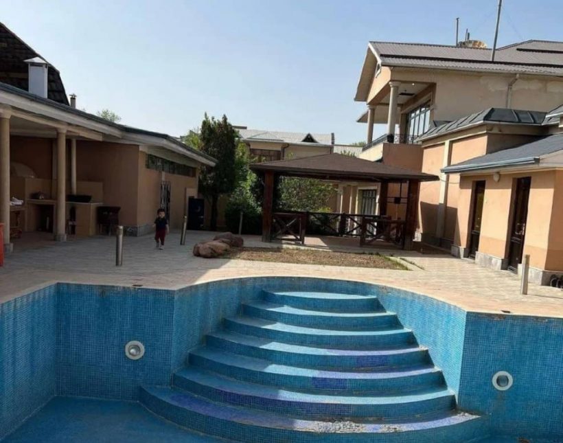 فروش ویلا کلاسیک 500 متری مبله کامل استخر دار نور | ۵۰۰ متر