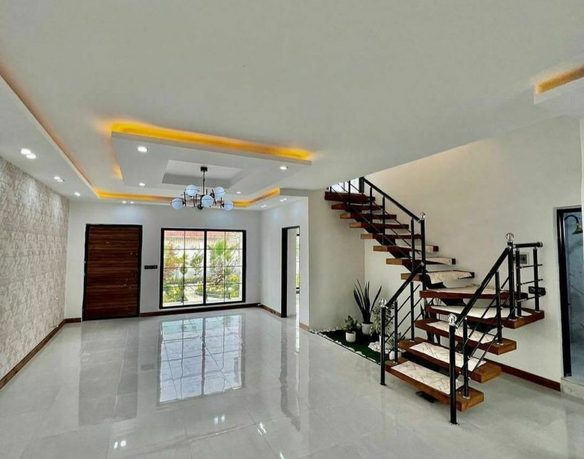 خرید ویلا کلاسیک مدرن منطقه تهرانی نشین | ۲۶۰ متر