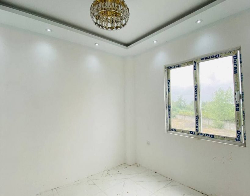 کاخ ویلای نما رومی شهرک تکمیل ساخت در چمستان | ۳۰۰ متر