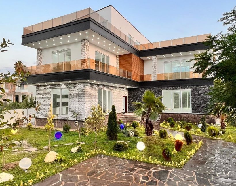 خرید ویلا نوساز شهرکی استخر دار مهندسی ساز | ۳۵۰ متر