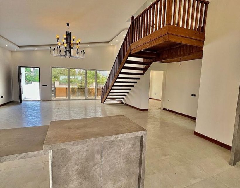 خرید ویلا مدرن شهرکی 4 خواب | 280 متر