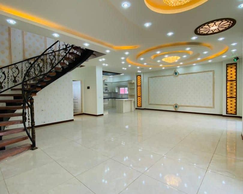 کاخ ویلا پلاک یک جنگل | ۴۰۰ متر