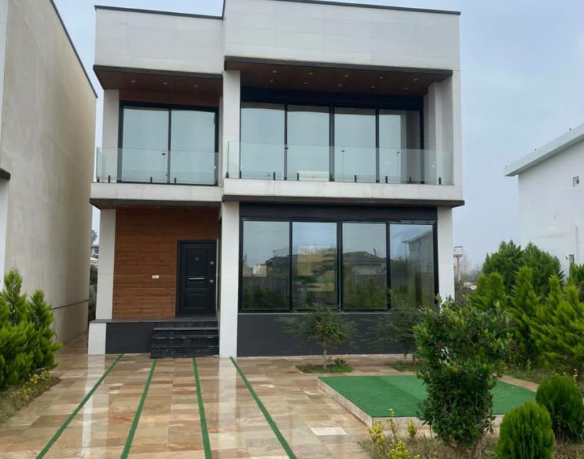 فروش ویلا تریبلکس با 300 متر زمین | 300 متر