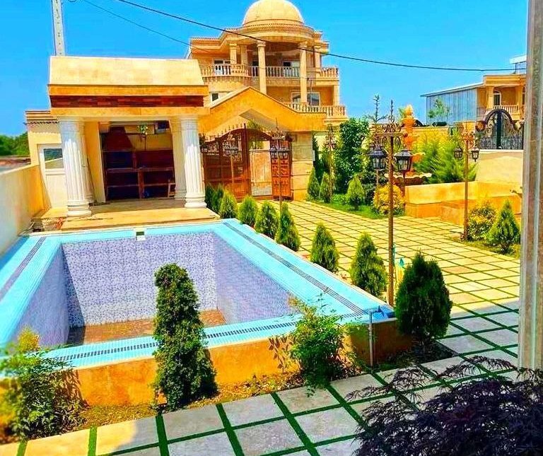 کاخ ویلا 400متری واقع در امیر آباد قواره اول جنگل | ۴۰۰ متر