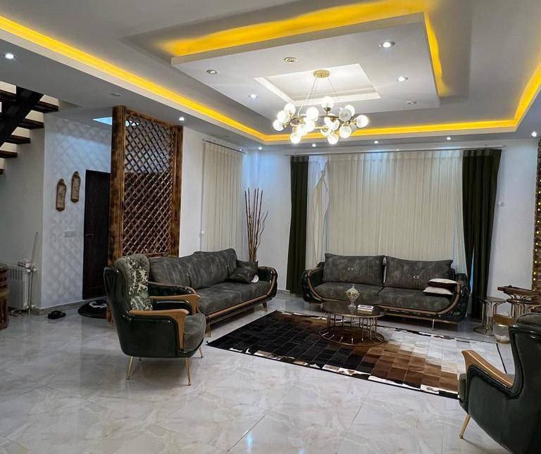 خرید ویلا مدرن استخر دار شهرکی 250 متر بنا | 300 متر