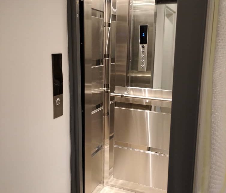 خرید ویلا دوبلکس 573 متری آسانسور دار رویان | ۵۷۳ متر