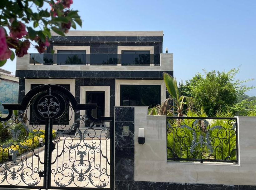 خرید ویلا 220 متری شخصی ساز سند دار | ۲۲۰ متر